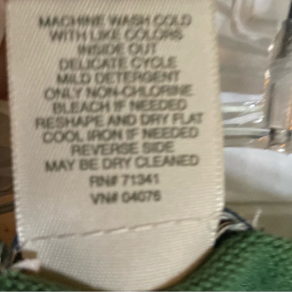 NWOT L.L.Bean classic women’s pea green button front cardigan. SZ M - Picture 8 of 9